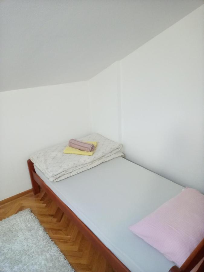 Apartment Faraon Free Private Parking Mostar Exterior photo